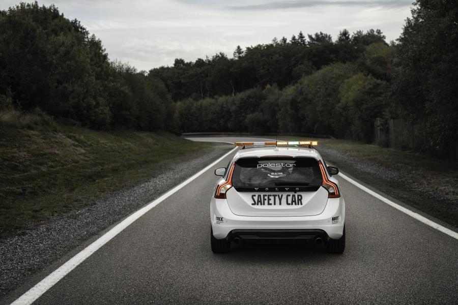  Volvo V60 Polestar WTCC Safety Car 2017 года  (фото 20 из 21)